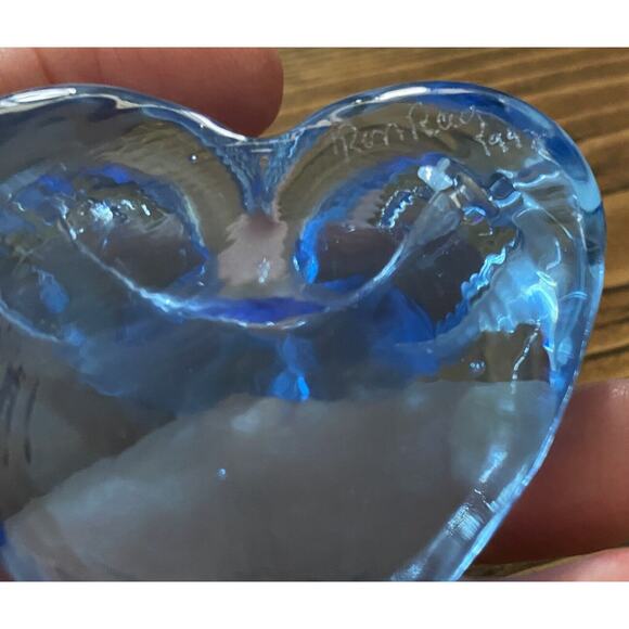 Bluebirds Of Happiness Signed Ron Ray 1992 Paperweight Decor - Picture 4 of 4